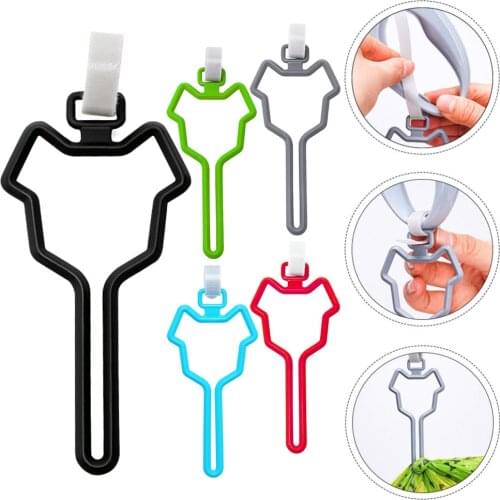 Waste Bag Dispenser for Dog Waste Carrier Pet Supply Accessories Dog Leash Dispenser Clean Tools Poop Bag Holder Hands Free