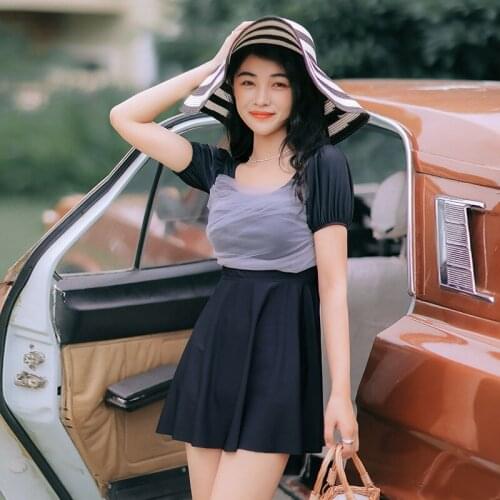 Provides the new sexy back covering belly, showing thin fashion mesh splicing one-piece skirt swimsuit for women
