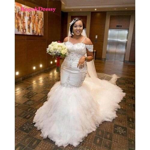 African Plus Size Wedding Dresses Spaghetti Straps Lace Appliques Sequins Mermaid Wedding Dress Tiered Tulle Long Bridal Gowns