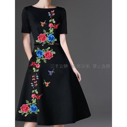 Flower Butterfly Applique Clothing Embroidery Patch Fabric Sewing Repair Embroidered Patches 2017 Fashion