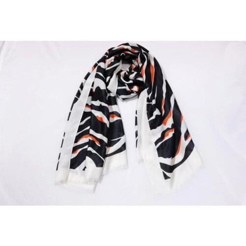 Newest Women Cotton Zebra Grain Print Scarf Shawls Fashion High Quality Zebra Stripe Wraps Headband Scarves Hijab 2 Color 2019