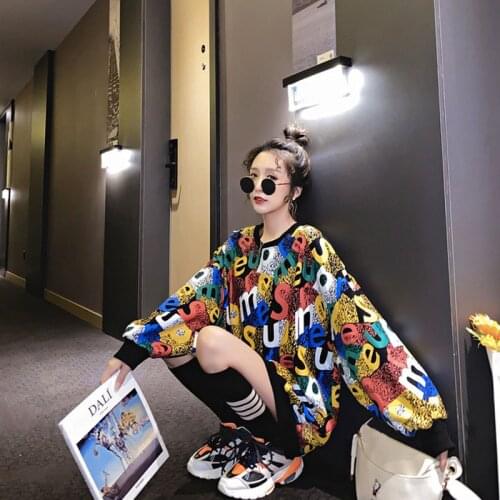 Korean Long Sleeve Sweatshirts Casual Letter Graffiti Sweatshirt Women Loose Round Neck Autumn Sweatshirts For Women 2021 New