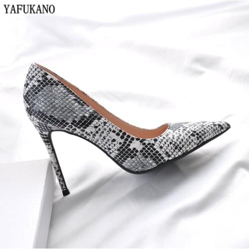 High Heels Ladies Snake Pattern Sexy Thin Heels Pointed Toe Pumps 10cm High Quality Party Dress Woman Shoes Small Size 33 34