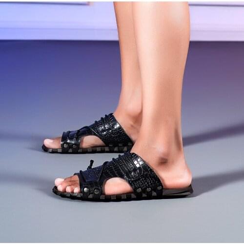 New Casual men sandals summer tide mens slippers rivet man beach sandals genuine cow leather lazy pedal flip flops size 38-47