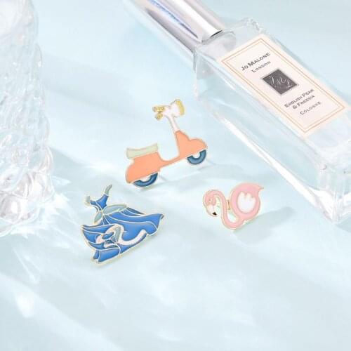 10pcs Creative Badge Camera Rabbit Ice Cream Cute Lovely Pins Backpack Lapel Decoration Charm Brooch Enamel Pin