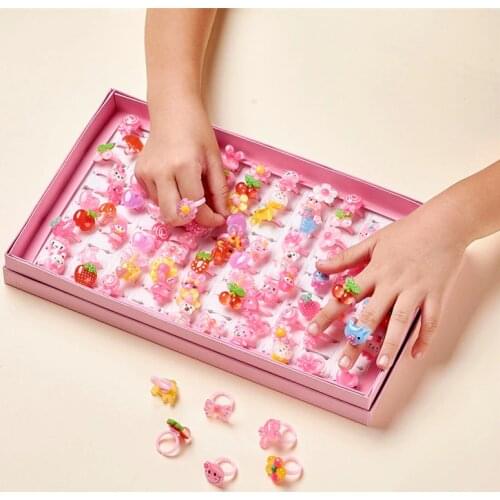 100pcs/box Mixed Color Cute Rings Childrens Day Jewelry Plastic Kids Ring for Girls with Mixed Style Animal Fruit as Gifts F95