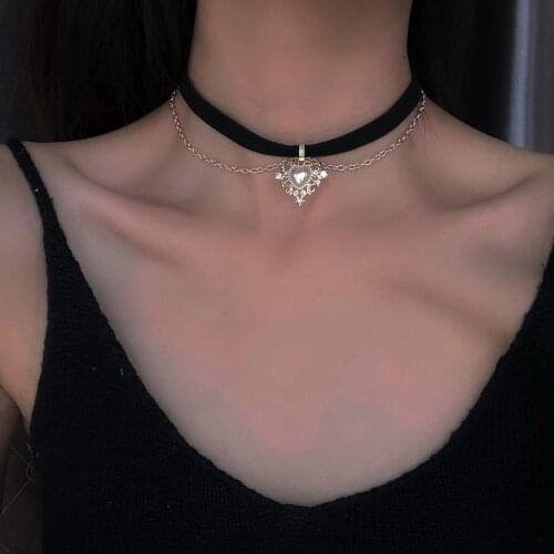 Vintage Gold Heart Heart-shaped Choker Necklaces For Women Black Velvet Chain Necklaces collar Fashion Jewelry