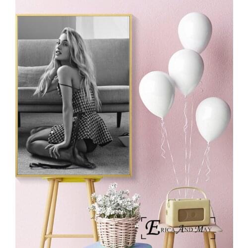 Ariana Grande 2018 Sexy Singer Cotton Posters And Prints Canvas Art Painting Wall Pictures For Living Room Home Decor No Frame