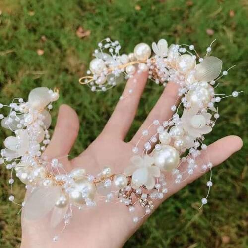 Childrens white wreath banquet headdress girl headband Princess crown decorated flower show headband