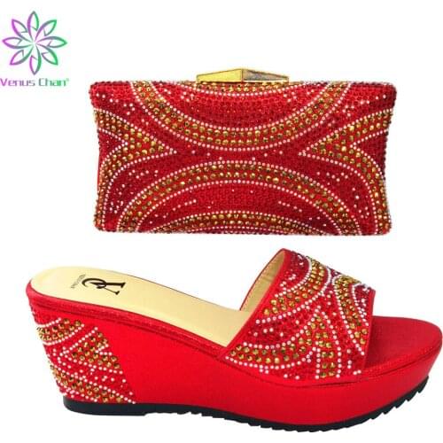 Casual 2021 Summer New Arrivals Italian Lady Shoes and Bag Set in Red Color Peep Toe Sandals with Shinning Crystal for Wedding