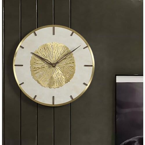Golden creative Nordic clock wall clock living room modern minimalist clock atmospheric quartz household wall clock LB32809