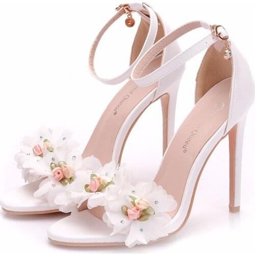 Crystal Queen Sweet white Flower Sexy Dress Wedding Shoes Women Lacing Ankle Strap Peep Toe High Heels Sandals Floral Shoes