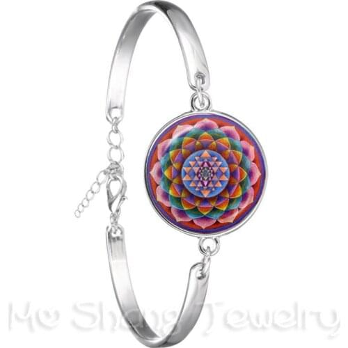 The Buddhism OM Symbol India Mandala Flower Bracelet Zen Picture 18mm Glass Cabochon Silver Plated Chain Bangle For Women Gift