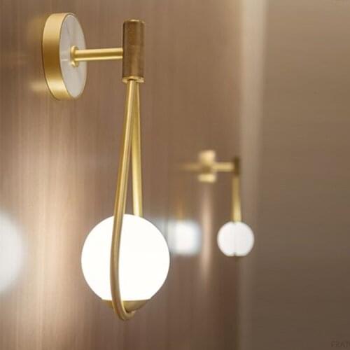 Postmodern retro style creative Nordic LED wall lamp Postgraduate retro style creative Nordic wall light Black Golden