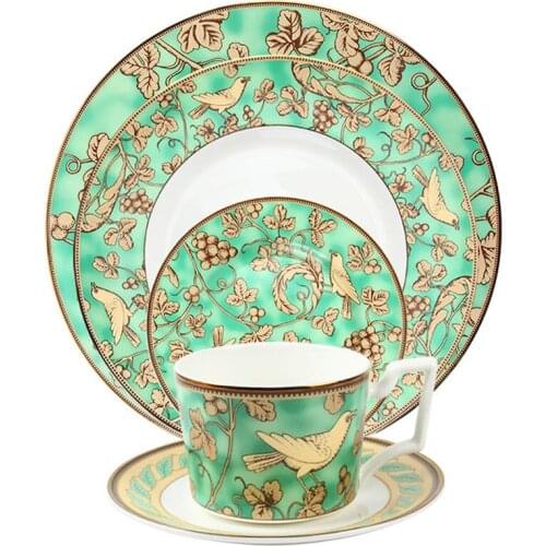 Ceramic Cutlery Coffee Cup And Saucer Set Loza Bone China Dish Flat Plate Food Tray Green Dinnerware Set Christmas Gift5pcs/Set