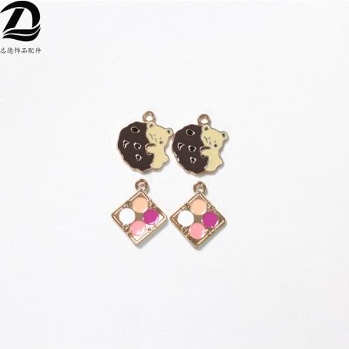 Novelty earrings Korean earrings quirky jewelry, squirrel and makeup box dripping alloy earring accessories wholesale
