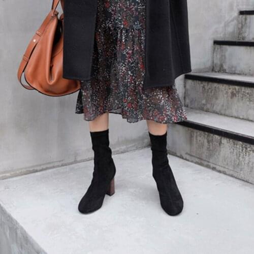 2020 New 3 Colors Leather Boots Women Heels Ladies Chelsea Boots Ankle Boots Round Head Thick Heel for Women Winter Shoes