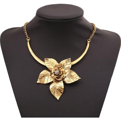Vintage Women Jewelry Accessories Hyperbole Choker Gold&Silver Color Rose Flower Rhinestone Pendants Necklace for Women
