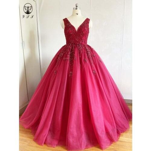 2021 Vintage Evening Dresses Burgundy Plunging V Neck Beaded Heavily Sleeveless Ball Gown Puffy Vestidos De Fiesta