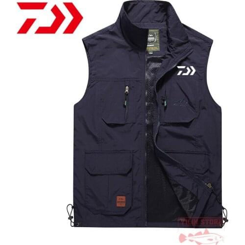 Daiwa Men Fishing Vests Quick Dry Outdoor Fishing Clothing Breathable Fishing Jacket Multi-pocket Hiking Utility Pocket Vest