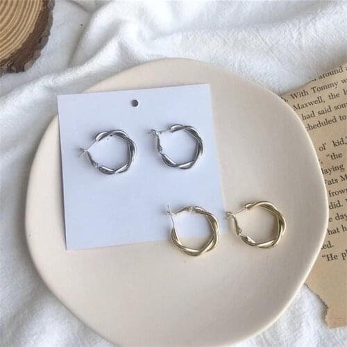 2020 new Personalit Minimalist Large Hoop Earrings Female Round Circle Earrings Ear Rings for Ladies