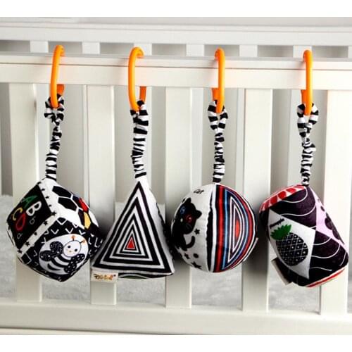 Crib Toy Creative Vision Development Stuffed Baby Rattle Pendant Toys Baby Carriage Bed Hanging Rattles Child Delicate Craft