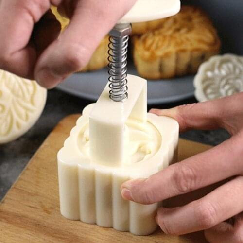 5Pcs/set Moon Reusable 50g Square Hand Press Cake Mold Moon Cake Biscuits Moulds Mid-autumn Festival Baking Tools
