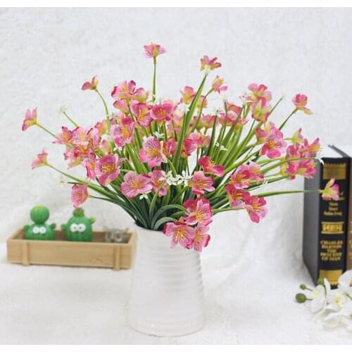 Artificial silk flowers bouquet butterfly orchid flower with plastic green leaves arrangement DIY for wedding home decoration