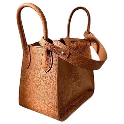 2021 Autumn New Niche Design Sense Portable Vegetable Basket Bag Leather Female Bag Messenger Wings Hand Bag