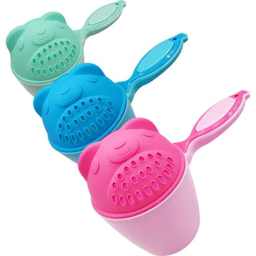 1PC Baby Cartoon Bear Bathing Cup Newborn Kid Shower Shampoo Cup Bailer Baby Kids Shower Water Spoon Bath Wash Cups for 3 Colors