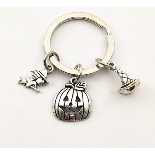 1Pcs pumpkin Head Sorcerer Witch Keyring Handmade Halloween Party Gift Keychain Handbag Car Jewelry Supplies
