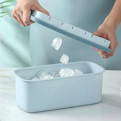 Ice Cube Mold Ice Tray Household Refrigerators Summer Honeycomb Ice Maker Double Silicone Ice Box Storage with Removable Lids