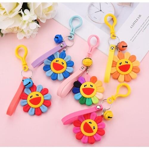 Ladies Keychain Simulation Cartoon Smiley Sunflower Keychain Bell Pendant Alloy Fashion Car Bag Accessories Fashion Keychain