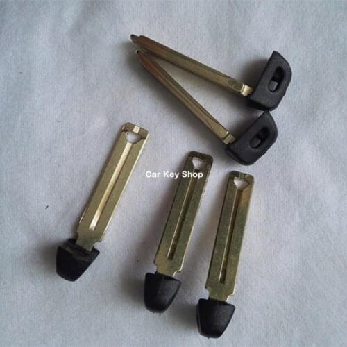 Emergency Spare Key Blade For Toyota Corolla Camry Prius Smart Key Blade