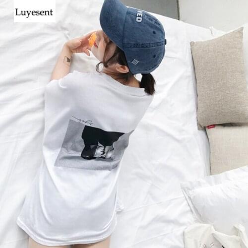 Women boyfriend oversize figure character white t shirt lady basid photo back short sleeve round neck 2019 femme Price