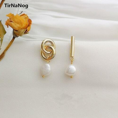 Asymmetric Baroque Pearl Earrings Fashion Temperament Metal Bohemia Geometric Stud Earrings Women Jewelry Gifts