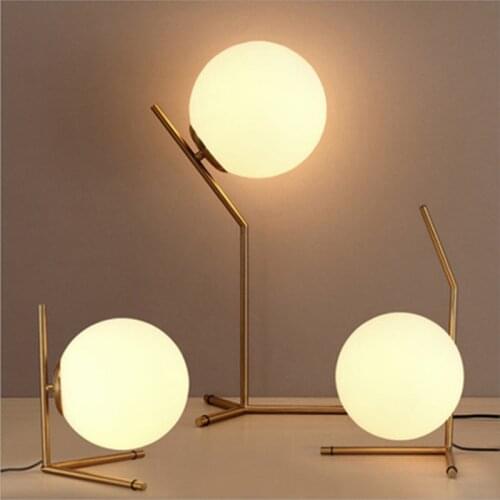 Post-modern LED Table Lamp Nordic Loft White Glass Ball Desk Light Golden Table Lights Indoor Bedroom Bedside Decor Desk Lamp