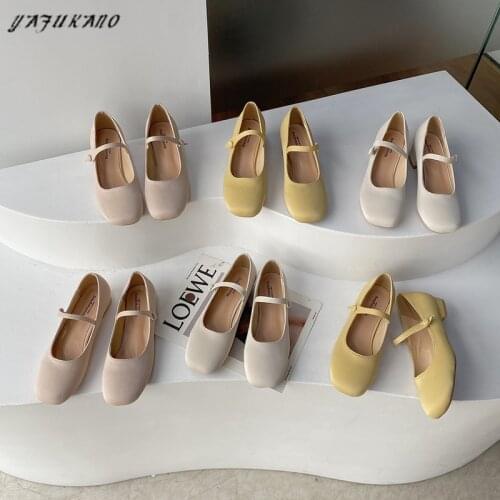 2021 New One-Word Buckle Strap Mary Jane Shoes Female Retro Block Heel Square Toe Work Pumps Fairy Style Mid-Heel High Heels