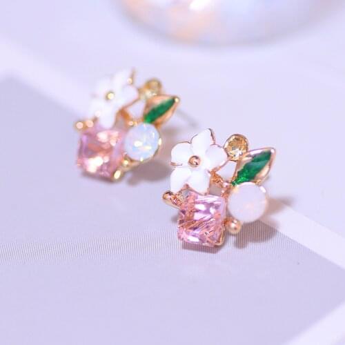 2019 Fashion New Design Fancy Crystal Flower Stud Earrings for Women Girls Bijoux Gift Female Wedding Jewelry Wholesale