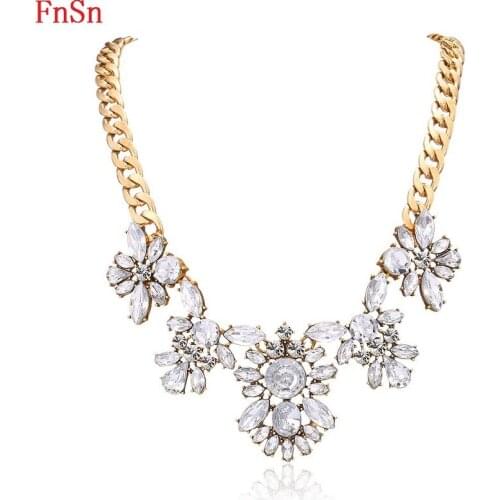 FnSn New 2017 Hot Summer Crystal Flower Necklace Choker Trendy Women Gift Zinc Alloy Link Chain Collier Fashion Jewelry N114
