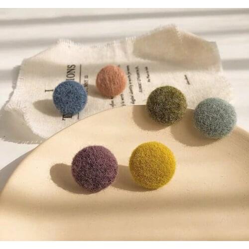 2020 New Fashion Trend Womens Earrings Retro Simple Lint Ear Stud Winter Style Earrings For Women Party Jewelry Gift Wholesale