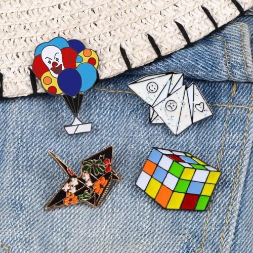 Fun Games Enamel Pins Cute Balloon Clown Rubiks Cube Origami Crane Kids Friends Brooch Costume Lapel Pin Badge Fashion Jewelry