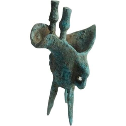 Chinese antique old shang dynasty bronze surface rust, tripod legs