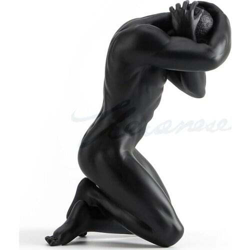 Cretive disply of nked mens hnds on hnds on knees position birthdy gift crft decortion shopkeeper recommended hot style