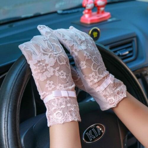 Sexy Summer Women UV Sunscreen Short Sun Screen Pearl Flowers Bow Gloves Thin Ice Silk Lace Touch Screen Lady Driving Gloves J52