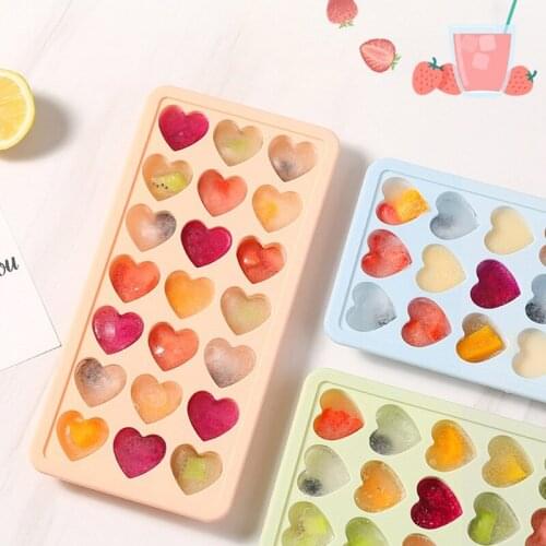 Cute Silicone Soft Ice Cubes Mold With Cover Box DIY Refrigerator Frozen Ice Cubes Complementary Food Box