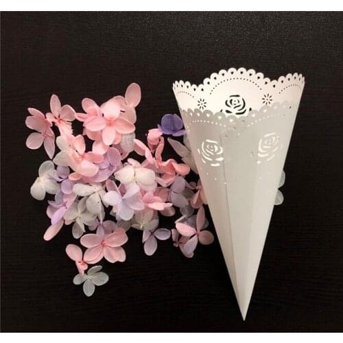 50pcs Party Candy Wedding Favor Placing Confetti White Petal Fashion Cones DIY Paper Wedding Short-selling DIY Paper Flower Tube
