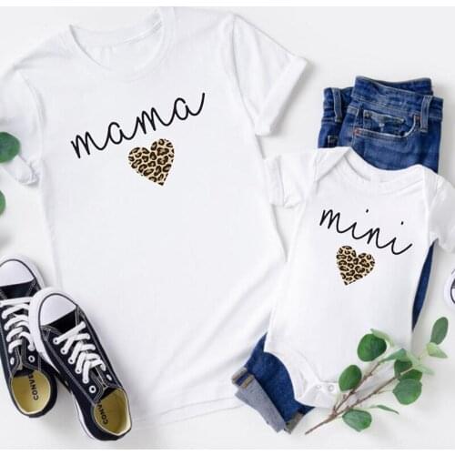 Mother Daughter T-shirts Summer Family Matching Outfits Baby Romper Mommy and Me Son Tee-shirt Clothes Woman Girls Boys
