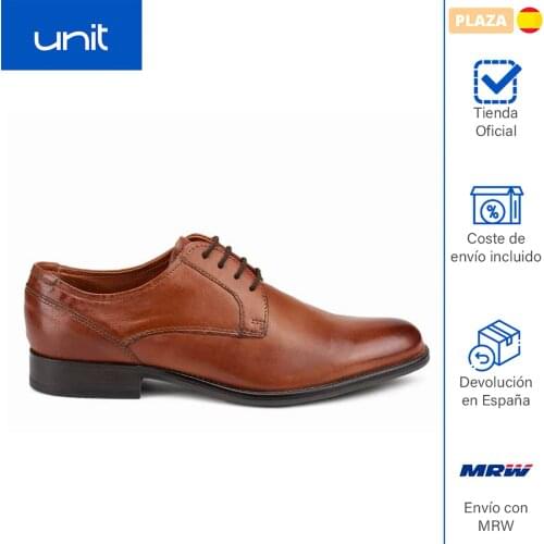 Elegant dress shoe for men in brown leather with details. Comfortable and very resistant leather footwear