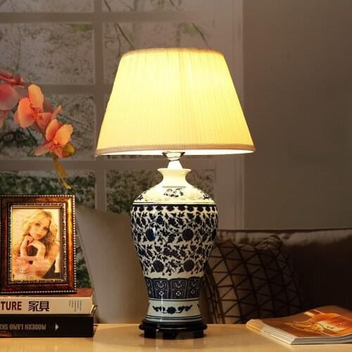 Vintage chinese bedroom living room wedding table lamp Jingdezhen porcelain ceramic table lamp art table lamp led blue and white
